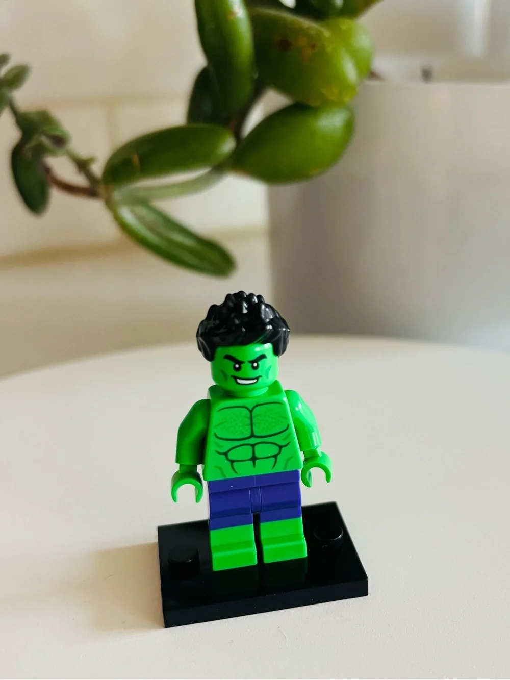 LEGO brand Marvel  Hulk figure